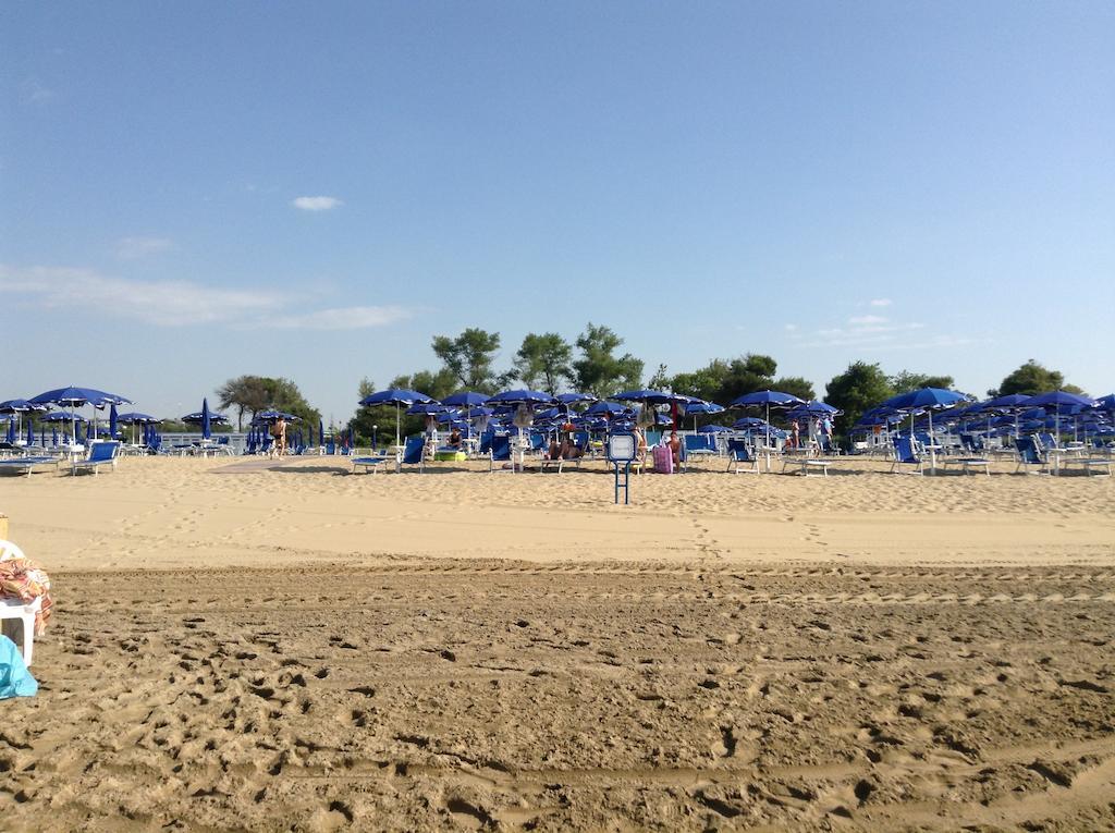 Hotel Hiki 3 Superior Bibione Exteriör bild