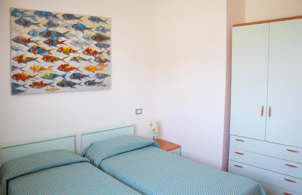 Hotel Hiki 3 Superior Bibione Exteriör bild