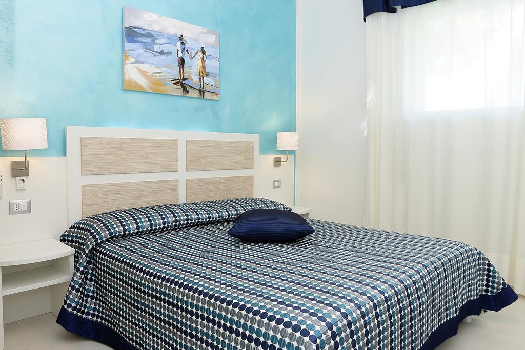 Hotel Hiki 3 Superior Bibione Exteriör bild