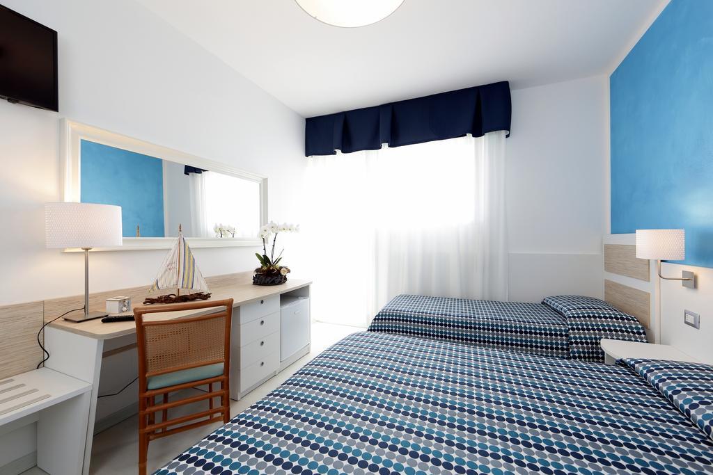 Hotel Hiki 3 Superior Bibione Exteriör bild