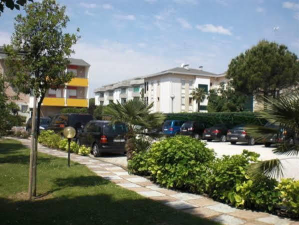 Hotel Hiki 3 Superior Bibione Exteriör bild